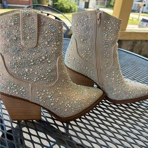 Bedazzled cowgirl boots